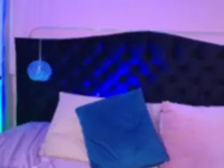 SOFLYCUTEFACE's Live Sex Cam Show