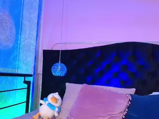 SOFLYCUTEFACE's Live Sex Cam Show