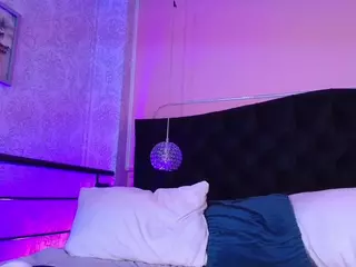 SOFLYCUTEFACE's Live Sex Cam Show