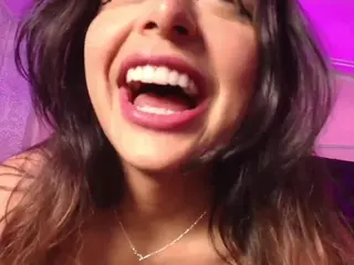 SOFLYCUTEFACE's Live Sex Cam Show