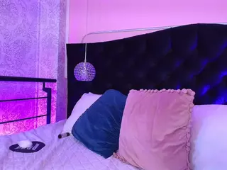 SOFLYCUTEFACE's Live Sex Cam Show