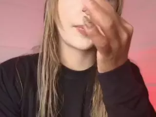 SOFLYCUTEFACE's Live Sex Cam Show