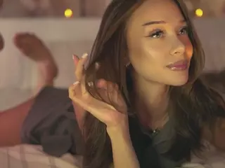 SeniseMorel's Live Sex Cam Show