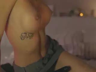 SeniseMorel's Live Sex Cam Show