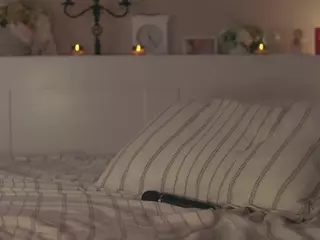 SeniseMorel's Live Sex Cam Show