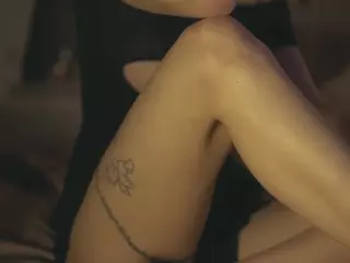 SeniseMorel's Live Sex Cam Show