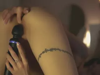SeniseMorel's Live Sex Cam Show