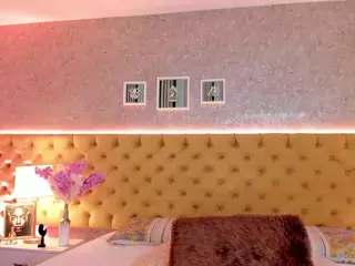 sarawolff's Live Sex Cam Show