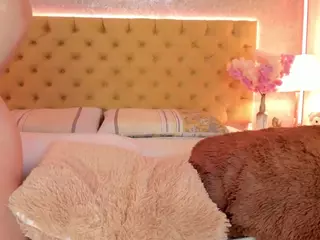 sarawolff's Live Sex Cam Show