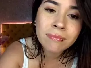 sarawolff's Live Sex Cam Show