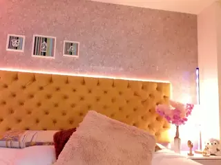sarawolff's Live Sex Cam Show