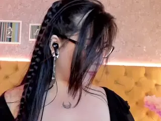 sarawolff's Live Sex Cam Show