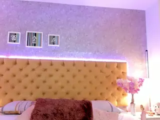 sarawolff's Live Sex Cam Show