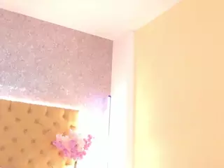 sarawolff's Live Sex Cam Show