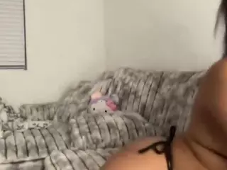 JuicyGoodpucci's Live Sex Cam Show