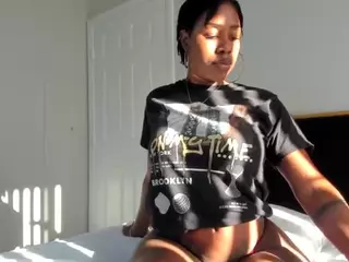 Shelia Diamond's Live Sex Cam Show