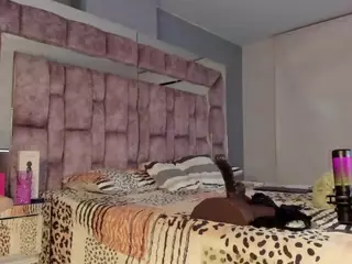 Soe's Live Sex Cam Show