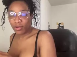 Lovely-aaliyah's Live Sex Cam Show