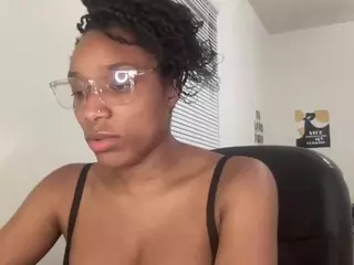 Lovely-aaliyah's Live Sex Cam Show