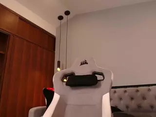 Mayli's Live Sex Cam Show