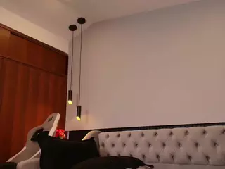 Mayli's Live Sex Cam Show