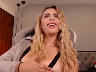 Mayli's Live Sex Cam Show