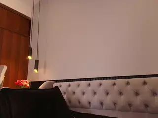 Mayli's Live Sex Cam Show