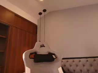 Mayli's Live Sex Cam Show