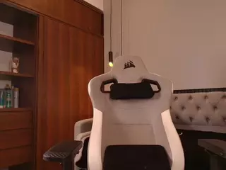 Mayli's Live Sex Cam Show