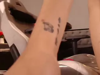 Mayli's Live Sex Cam Show