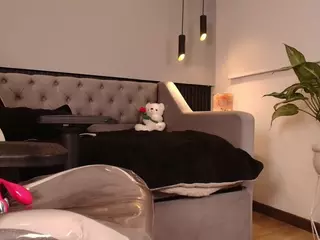 Mayli's Live Sex Cam Show