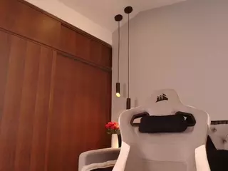 Mayli's Live Sex Cam Show