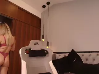 Mayli's Live Sex Cam Show