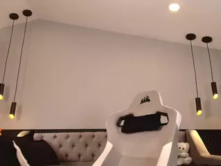 Mayli's Live Sex Cam Show
