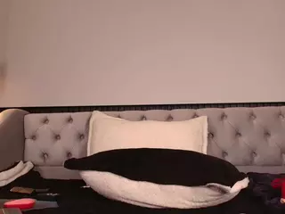 Mayli's Live Sex Cam Show