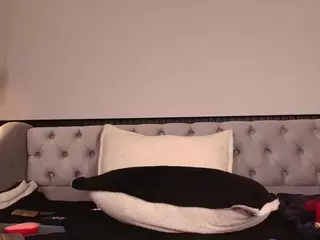 Mayli's Live Sex Cam Show