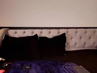 Mayli's Live Sex Cam Show