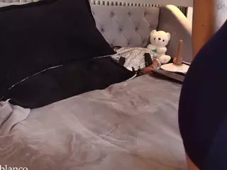 Mayli's Live Sex Cam Show