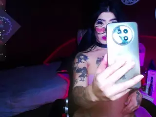 sarayy-collins's Live Sex Cam Show