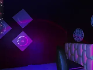 sarayy-collins's Live Sex Cam Show