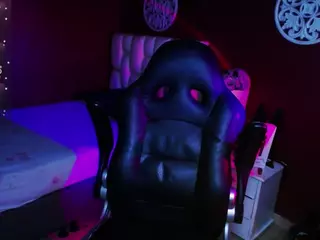 sarayy-collins's Live Sex Cam Show