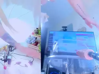 S i m o n e's Live Sex Cam Show