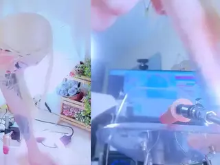 S i m o n e's Live Sex Cam Show