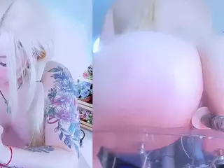 S i m o n e's Live Sex Cam Show