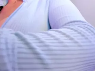 akura011's Live Sex Cam Show