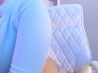 akura011's Live Sex Cam Show