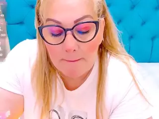 Nayla-Garner's Live Sex Cam Show