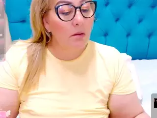 Nayla-Garner's Live Sex Cam Show