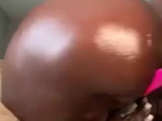 essenceblaque's Live Sex Cam Show