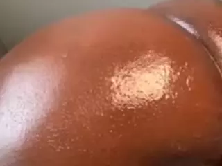 essenceblaque's Live Sex Cam Show